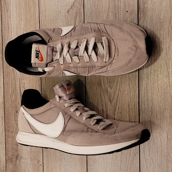 Nike Air Tailwind 79 Mens Sz 9.5Beige‎ Grey Waffle Sneakers 487764-203